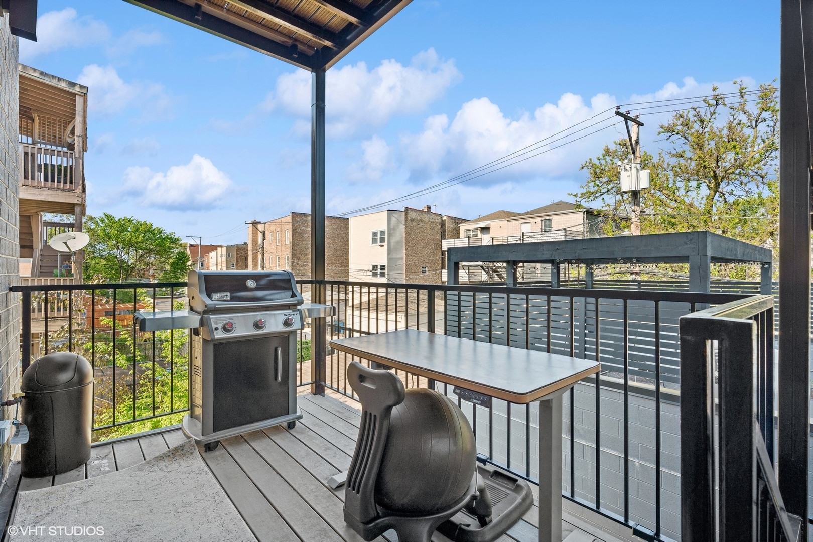 1415 N ROCKWELL Street Unit: 2