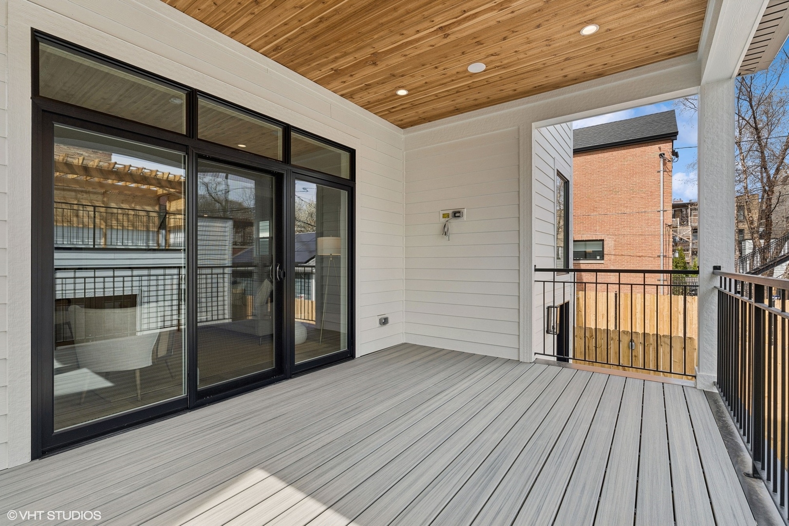 3529 N Paulina Street