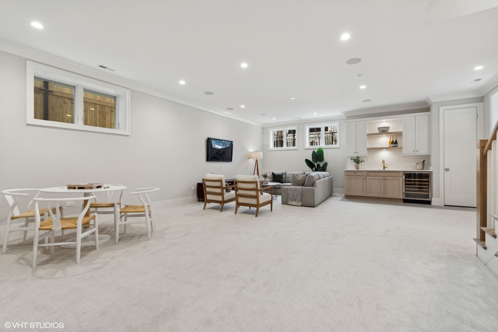 3529 N Paulina Street