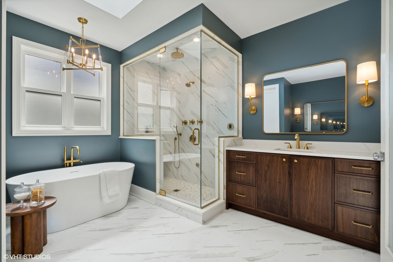 3529 N Paulina Street