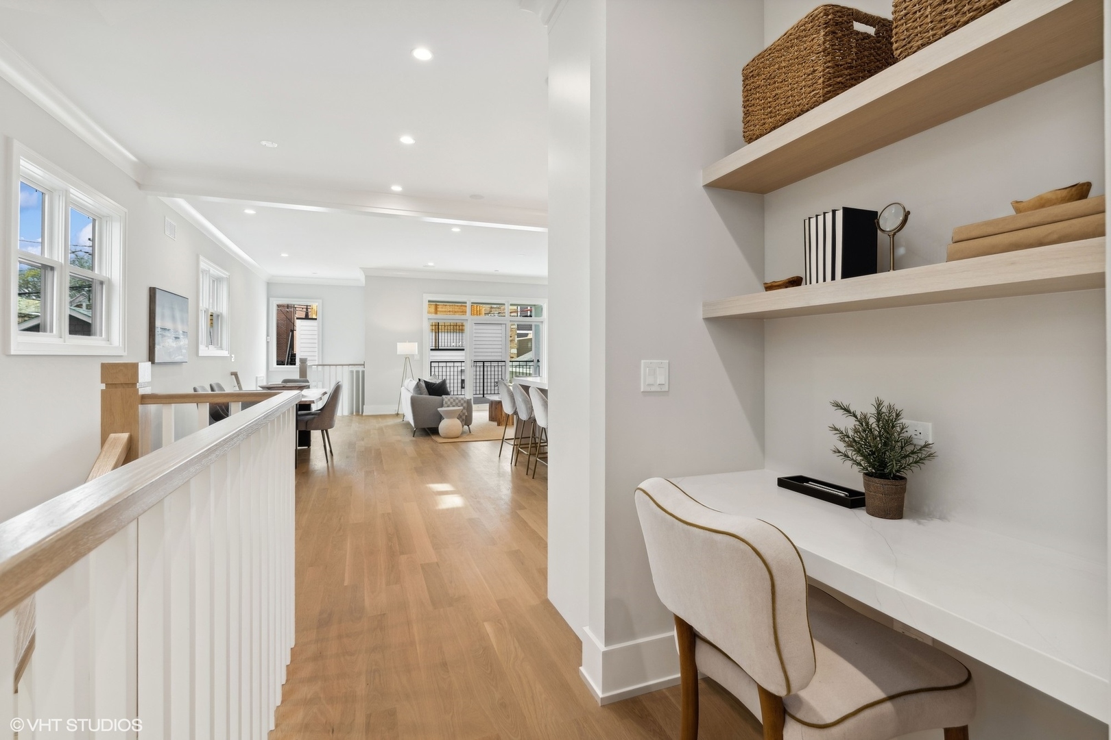 3529 N Paulina Street