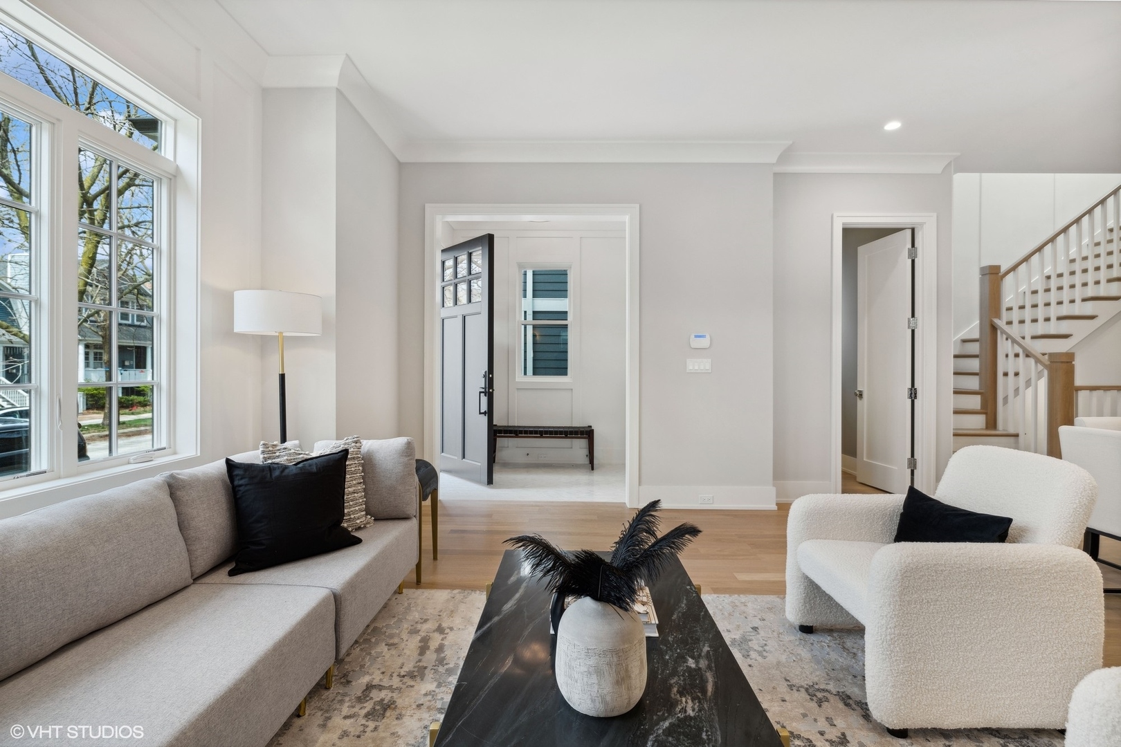 3529 N Paulina Street