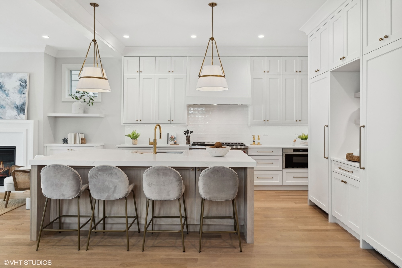 3529 N Paulina Street