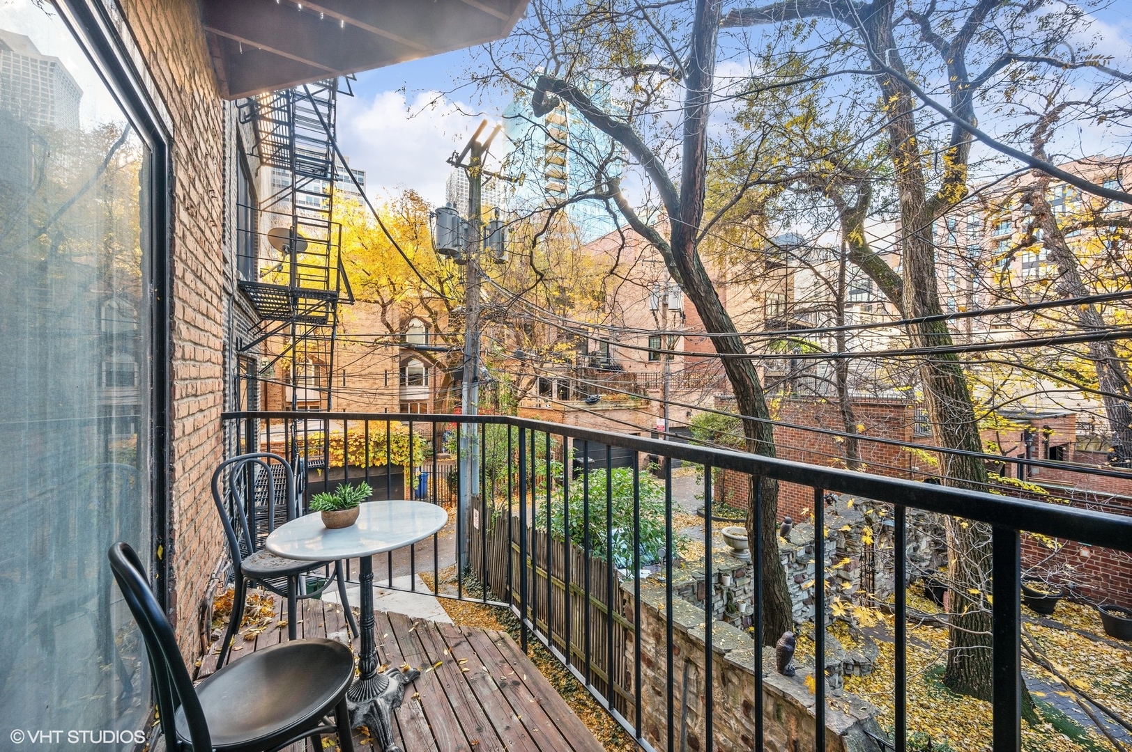 1216 N Astor Street Unit: 2B