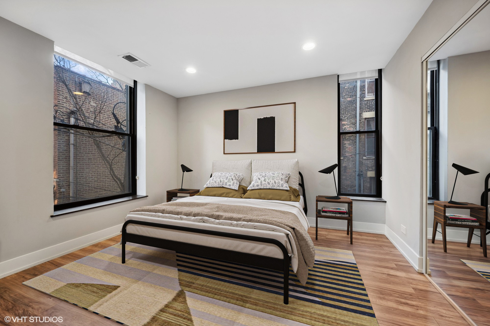 1216 N Astor Street Unit: 2B