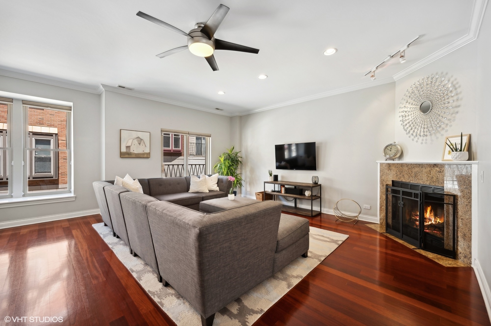 3711 N Milwaukee Avenue Unit: 5