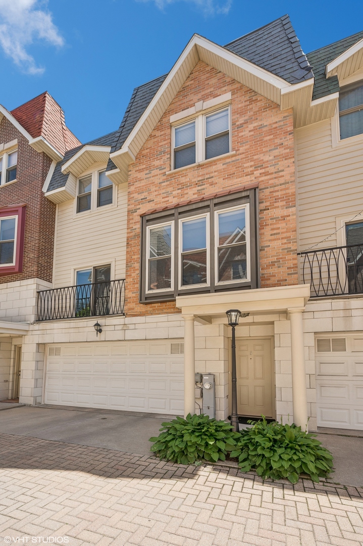 3711 N Milwaukee Avenue Unit: 5