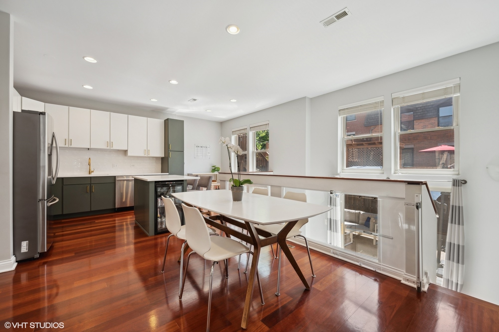 3711 N Milwaukee Avenue Unit: 5