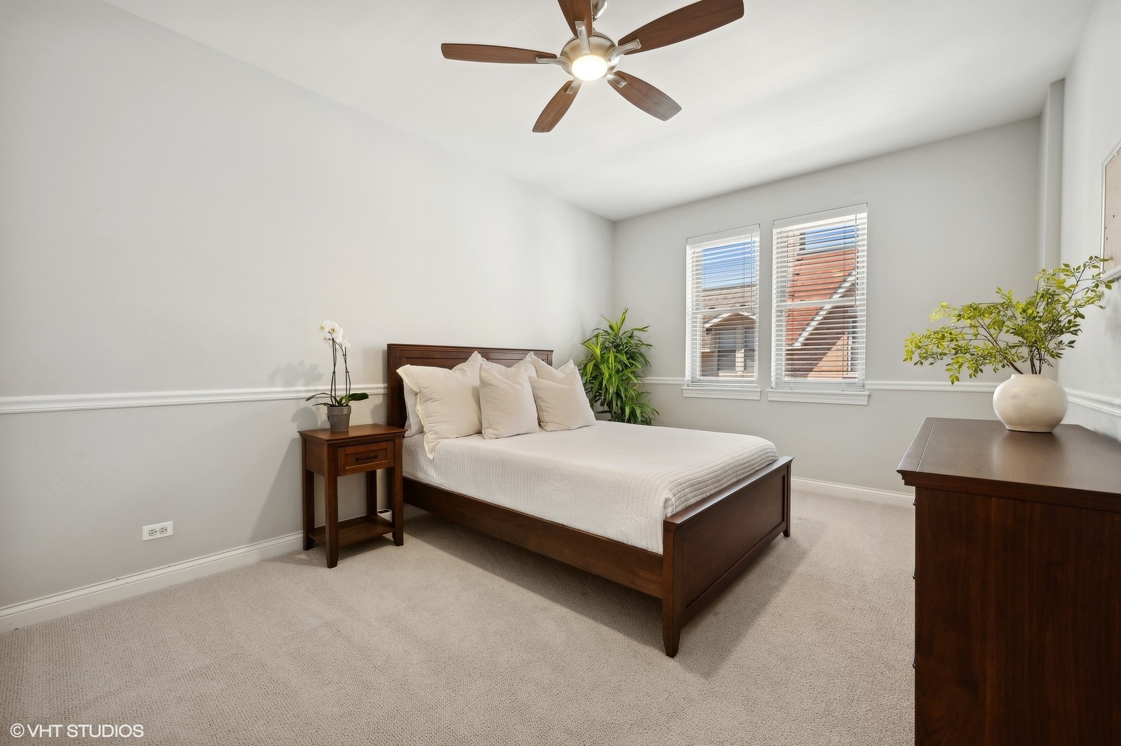 3711 N Milwaukee Avenue Unit: 5