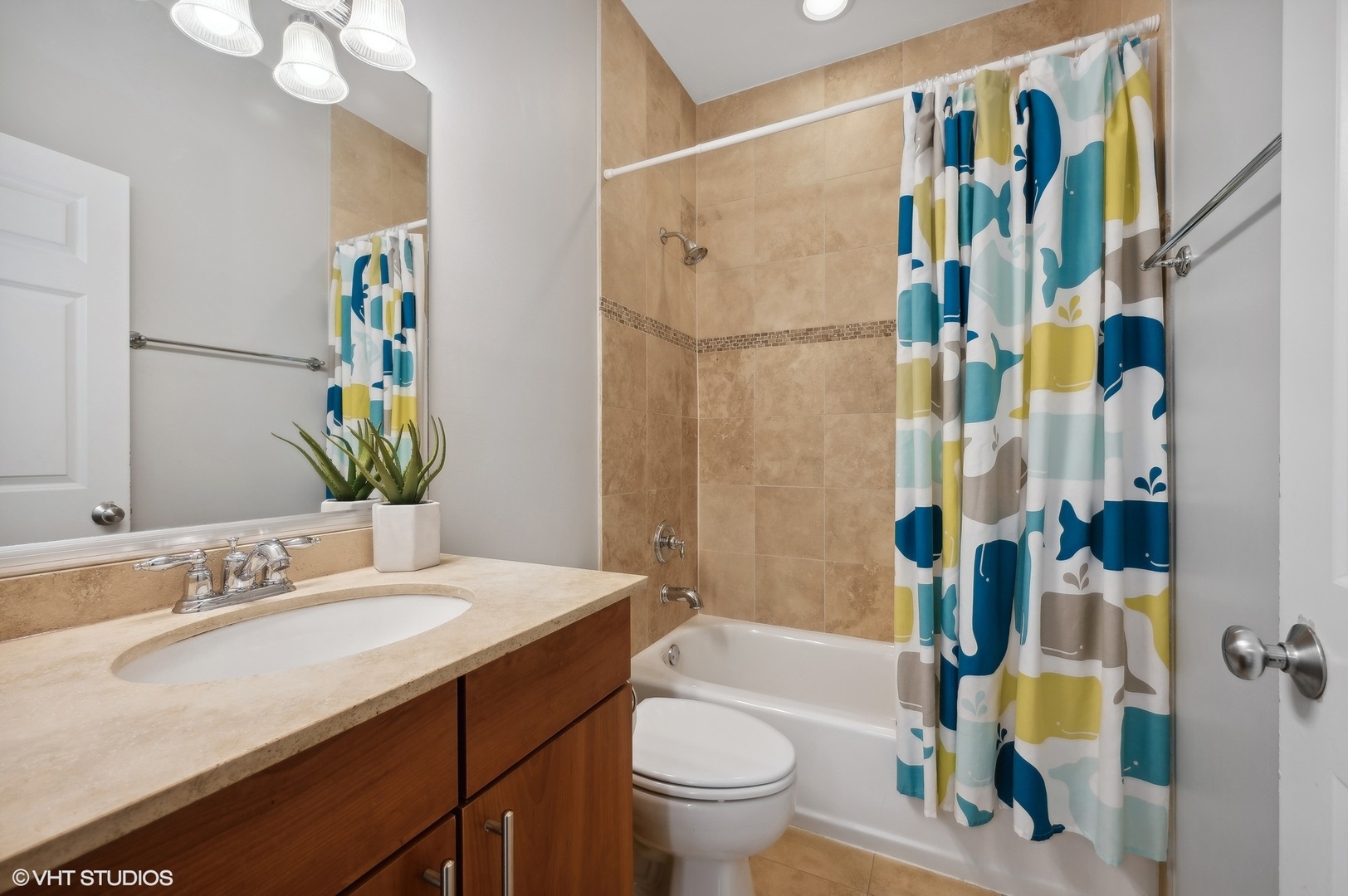 3711 N Milwaukee Avenue Unit: 5