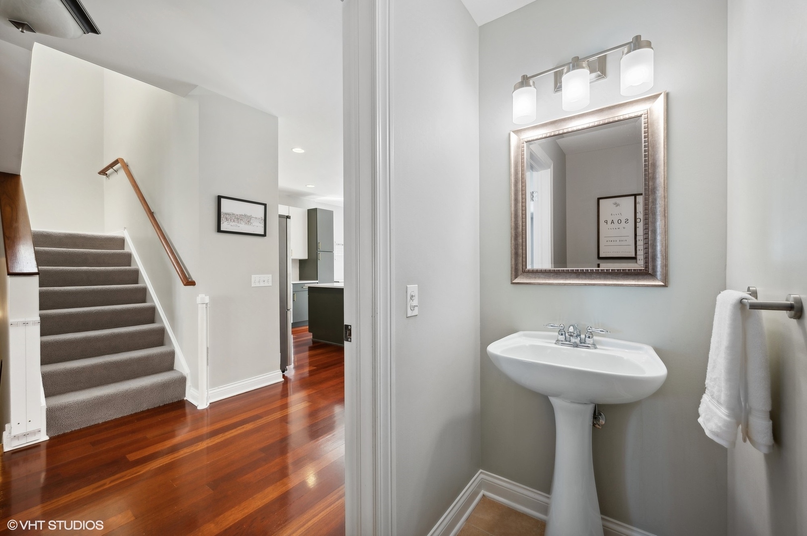 3711 N Milwaukee Avenue Unit: 5