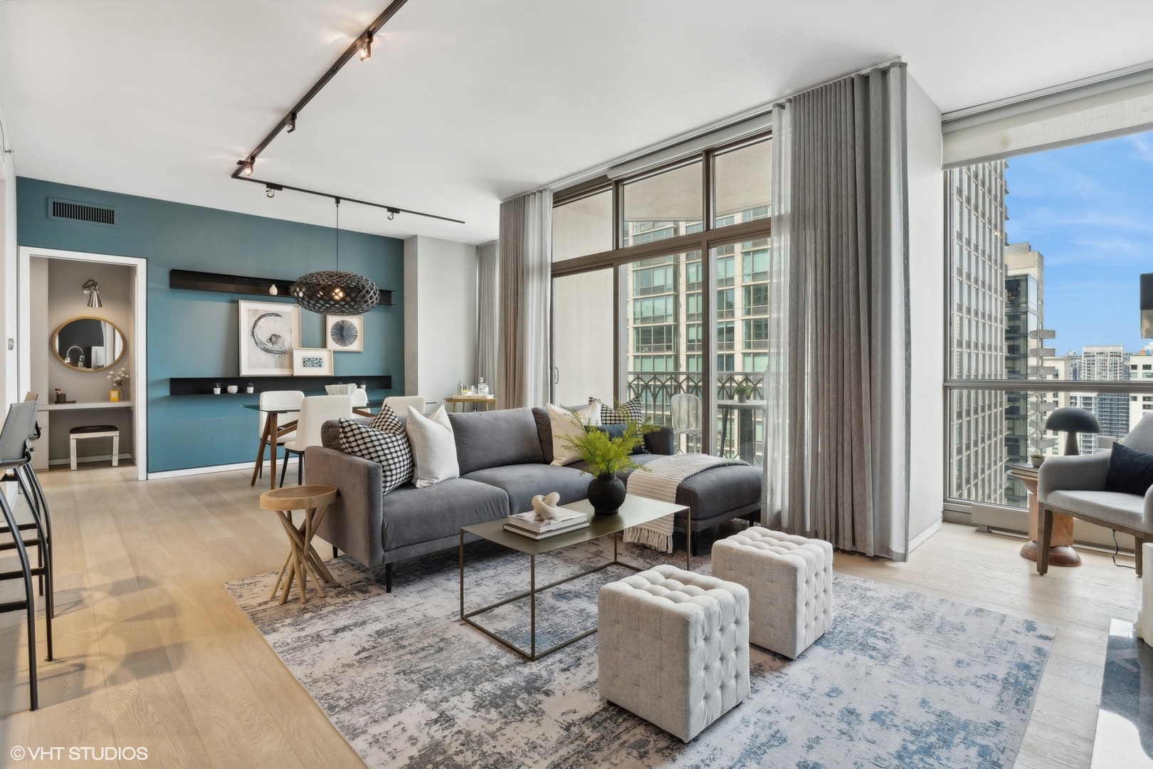 21 E Huron Street Unit: 2101