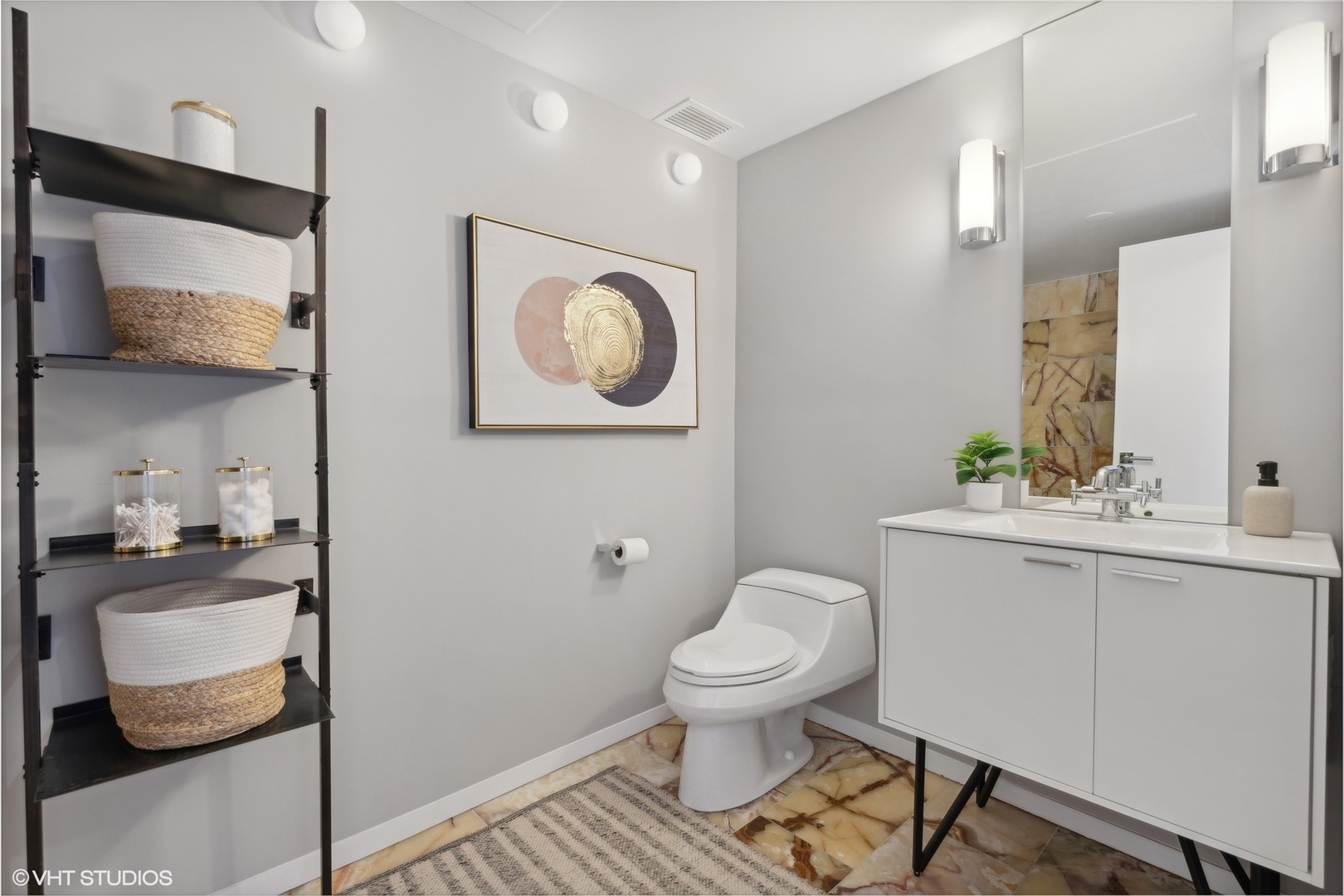 21 E Huron Street Unit: 2101