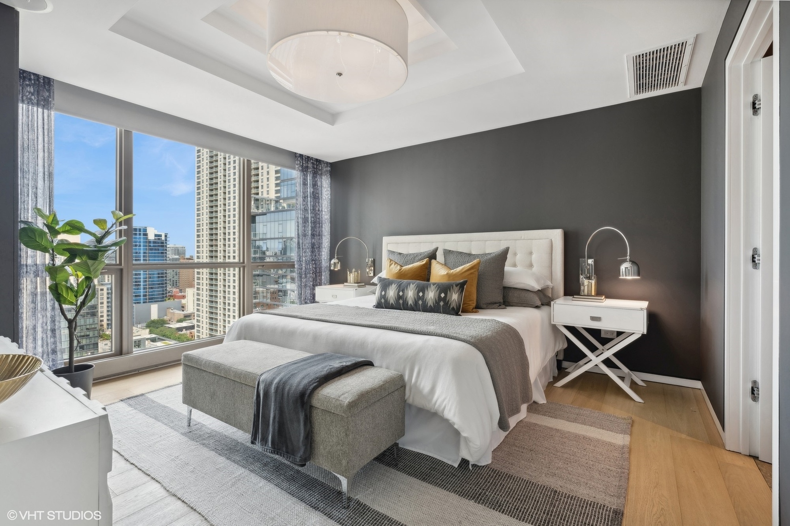 21 E Huron Street Unit: 2101