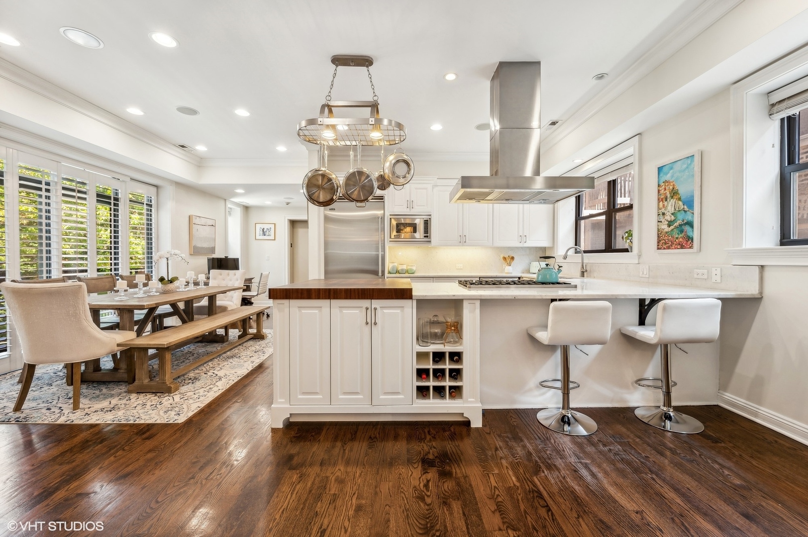 632 W Barry Avenue Unit: 2S