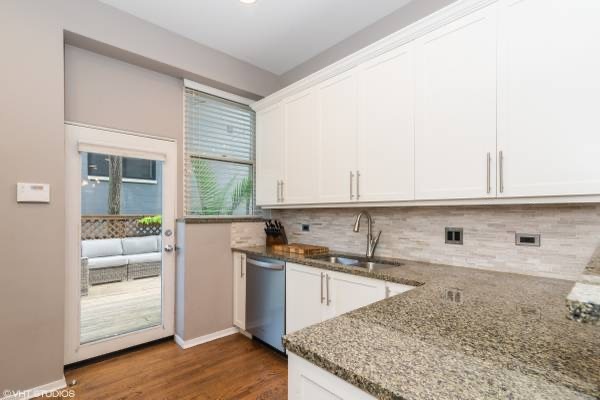 2126 W Crystal Street Unit: 3