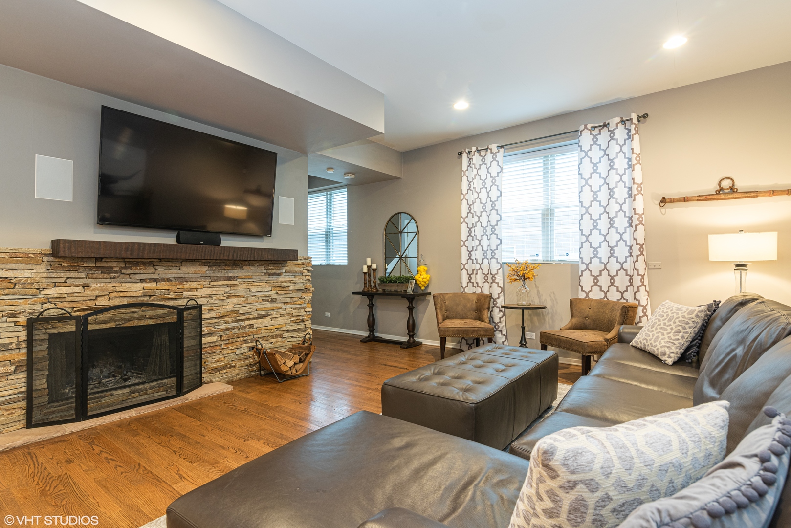 2126 W Crystal Street Unit: 3