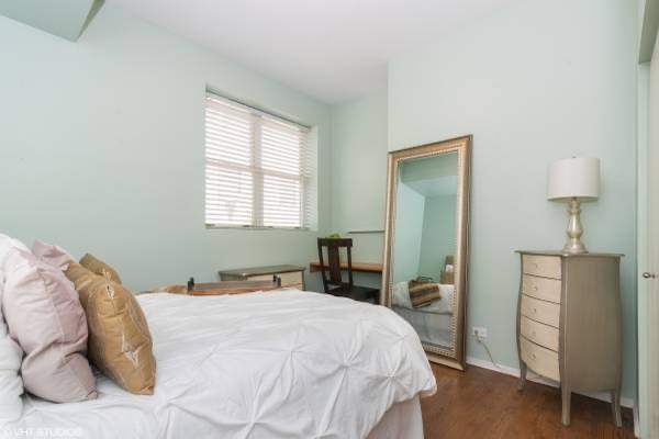 2126 W Crystal Street Unit: 3