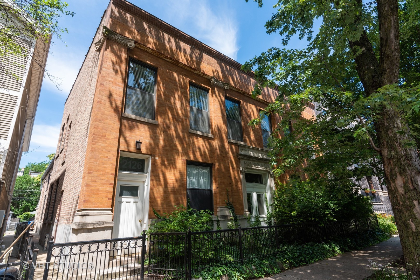 2126 W Crystal Street Unit: 3