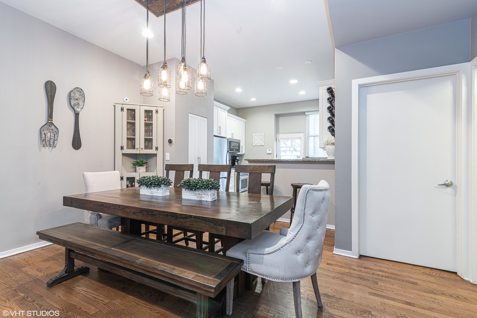 2126 W Crystal Street Unit: 3