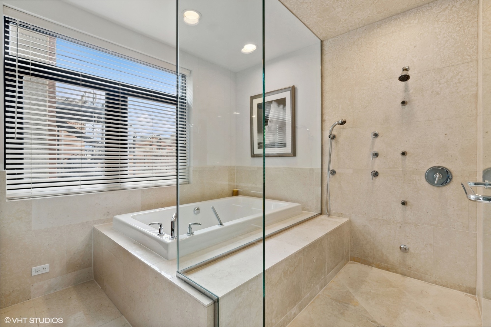 2611 N Magnolia Avenue