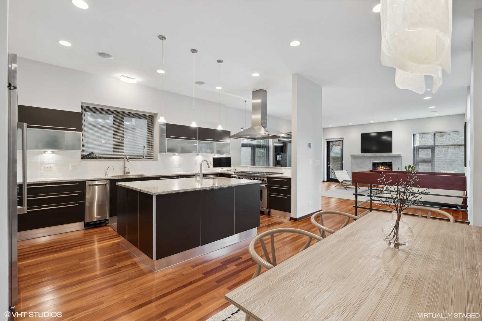 2611 N Magnolia Avenue