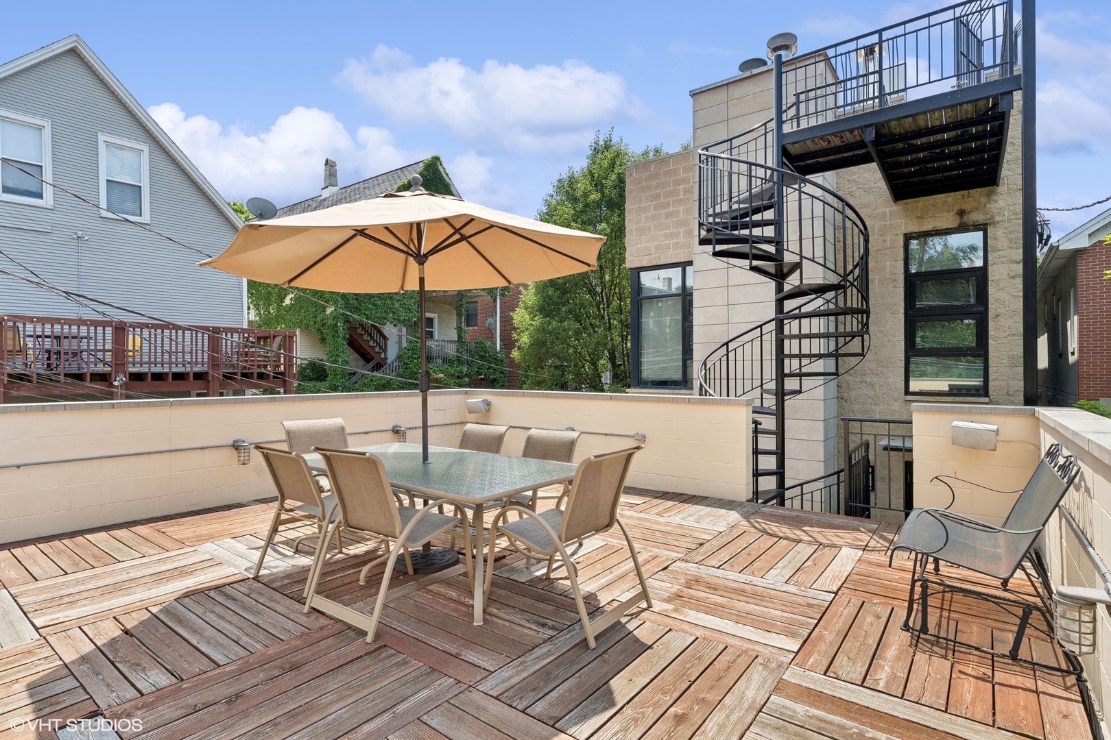 2611 N Magnolia Avenue