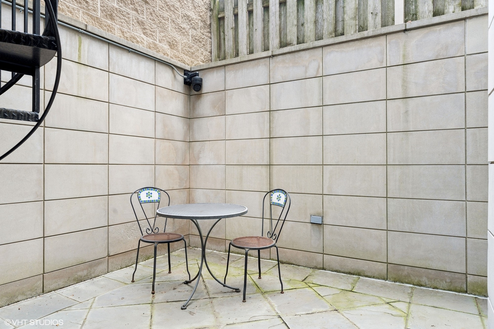 2611 N Magnolia Avenue