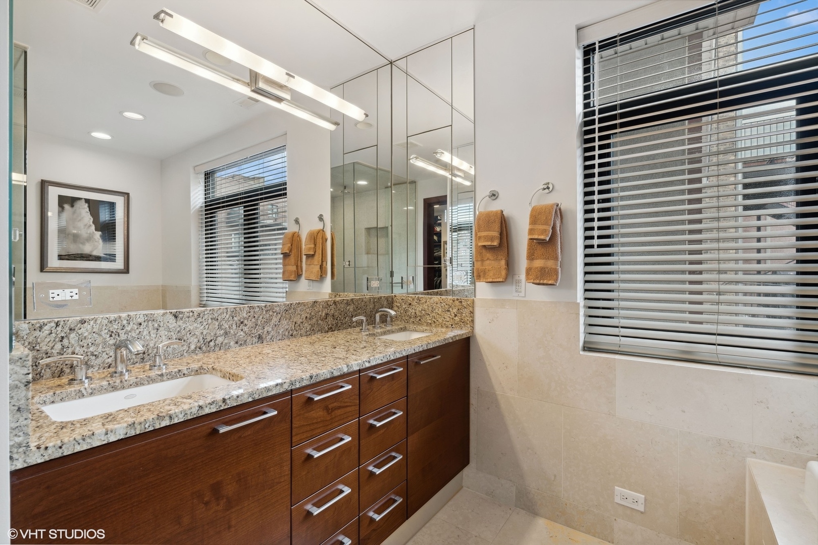 2611 N Magnolia Avenue