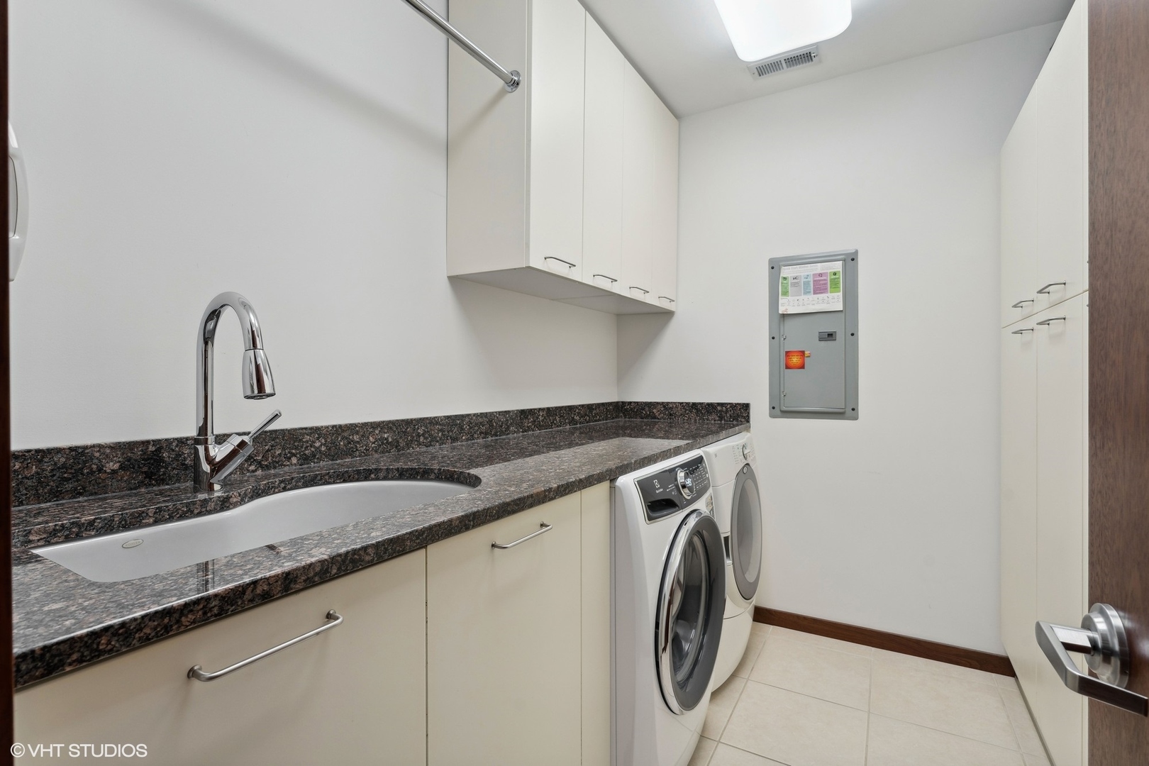 2611 N Magnolia Avenue