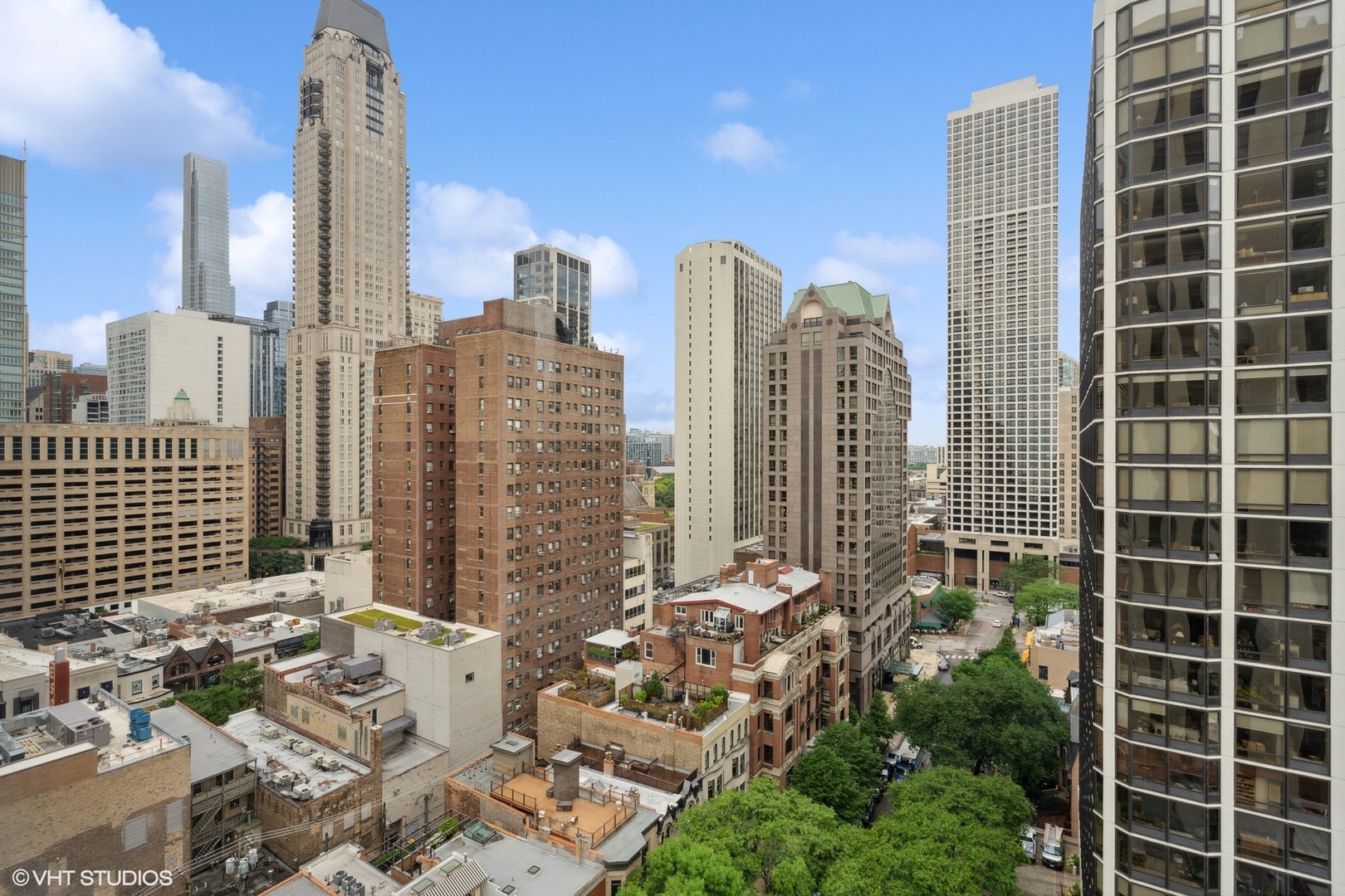 100 E Bellevue Place Unit: 18D