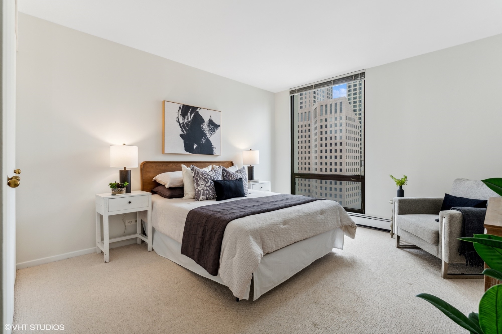100 E Bellevue Place Unit: 18D