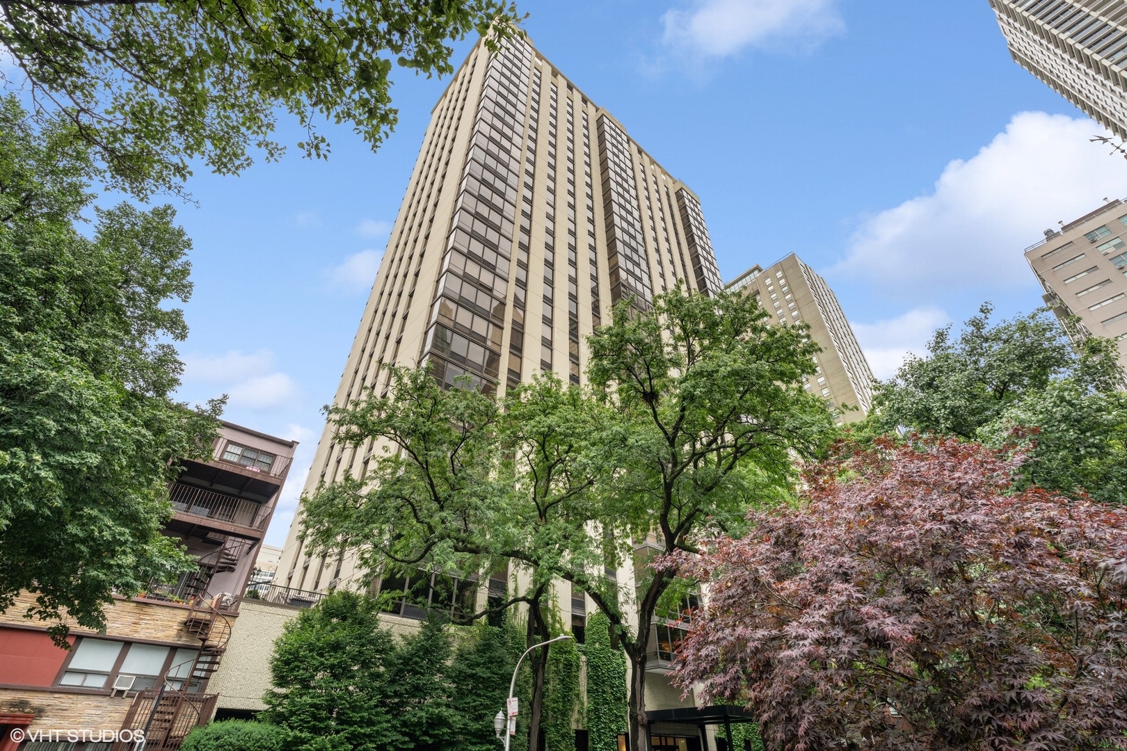 100 E Bellevue Place Unit: 18D