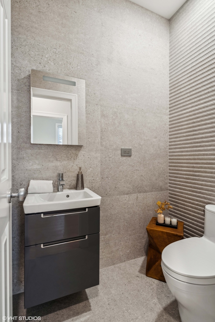 2224 N ORCHARD Street Unit: 3N