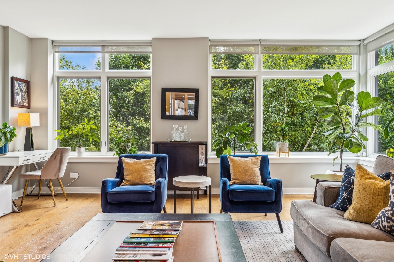 2636 N Lakewood Avenue Unit: 2