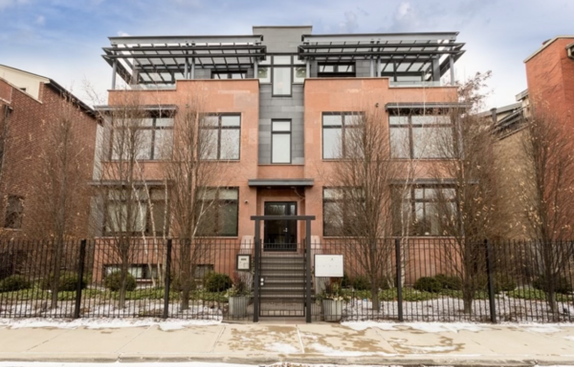 2636 N Lakewood Avenue Unit: 2