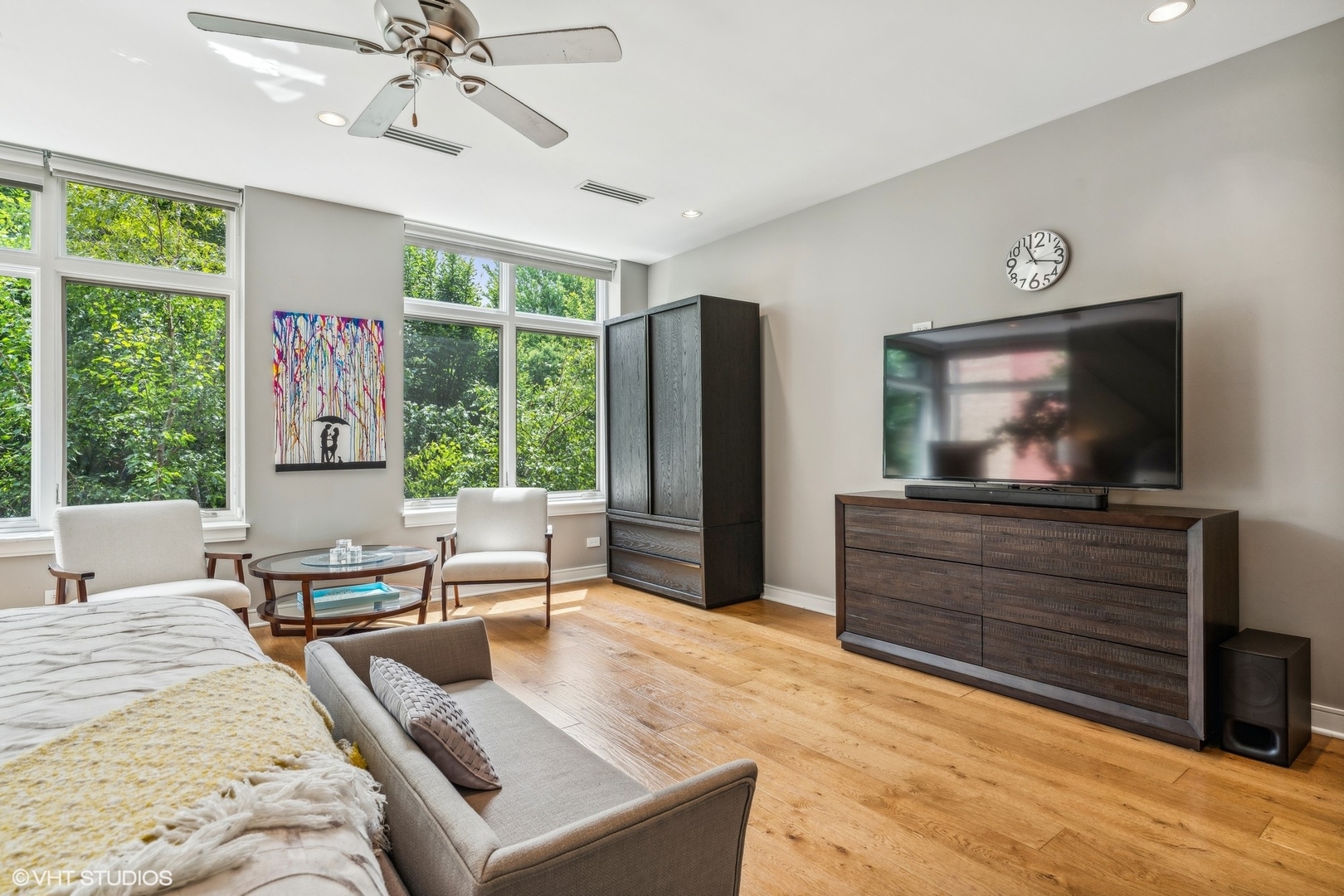 2636 N Lakewood Avenue Unit: 2