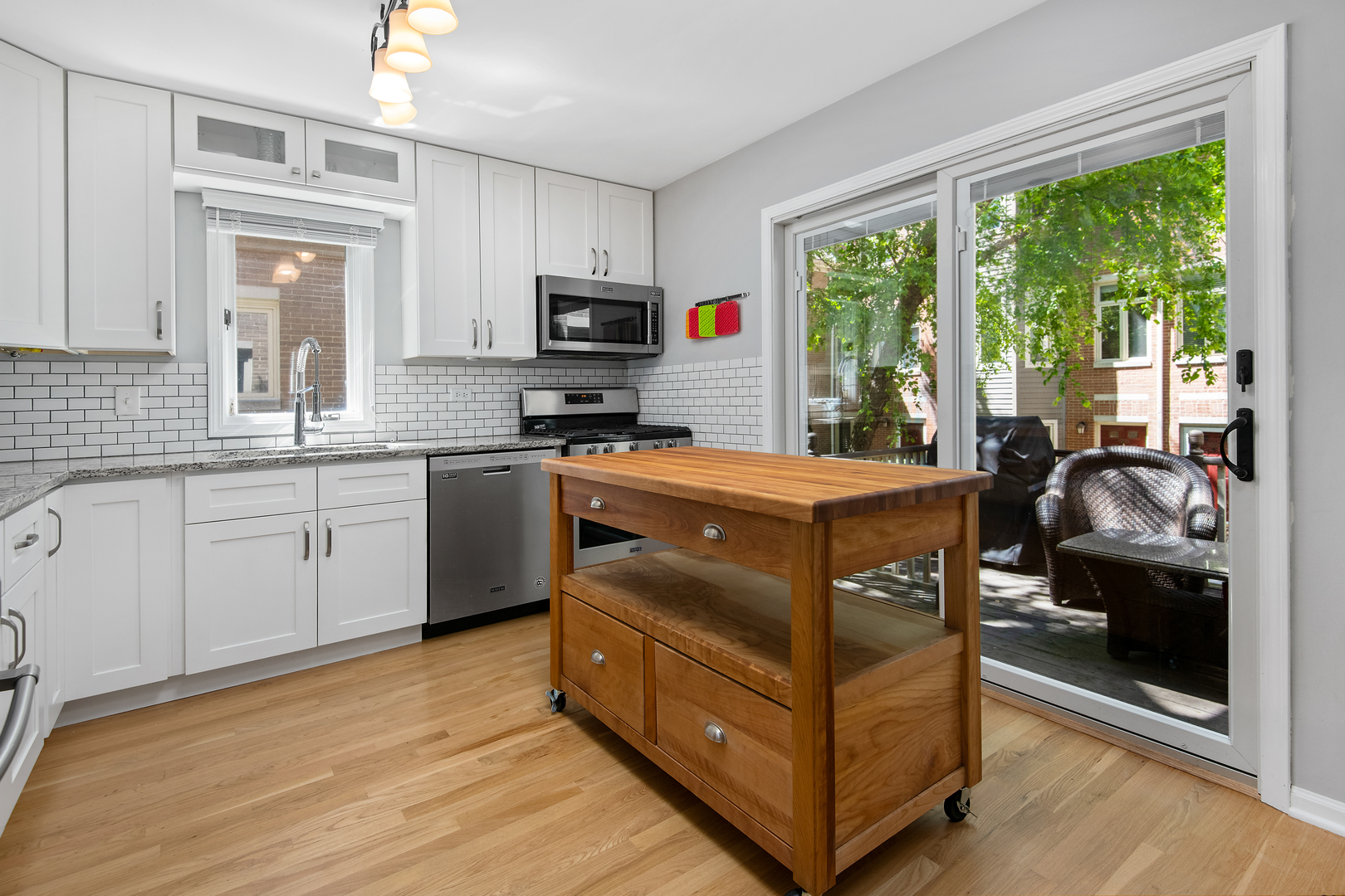 1248 W Fletcher Street Unit: A