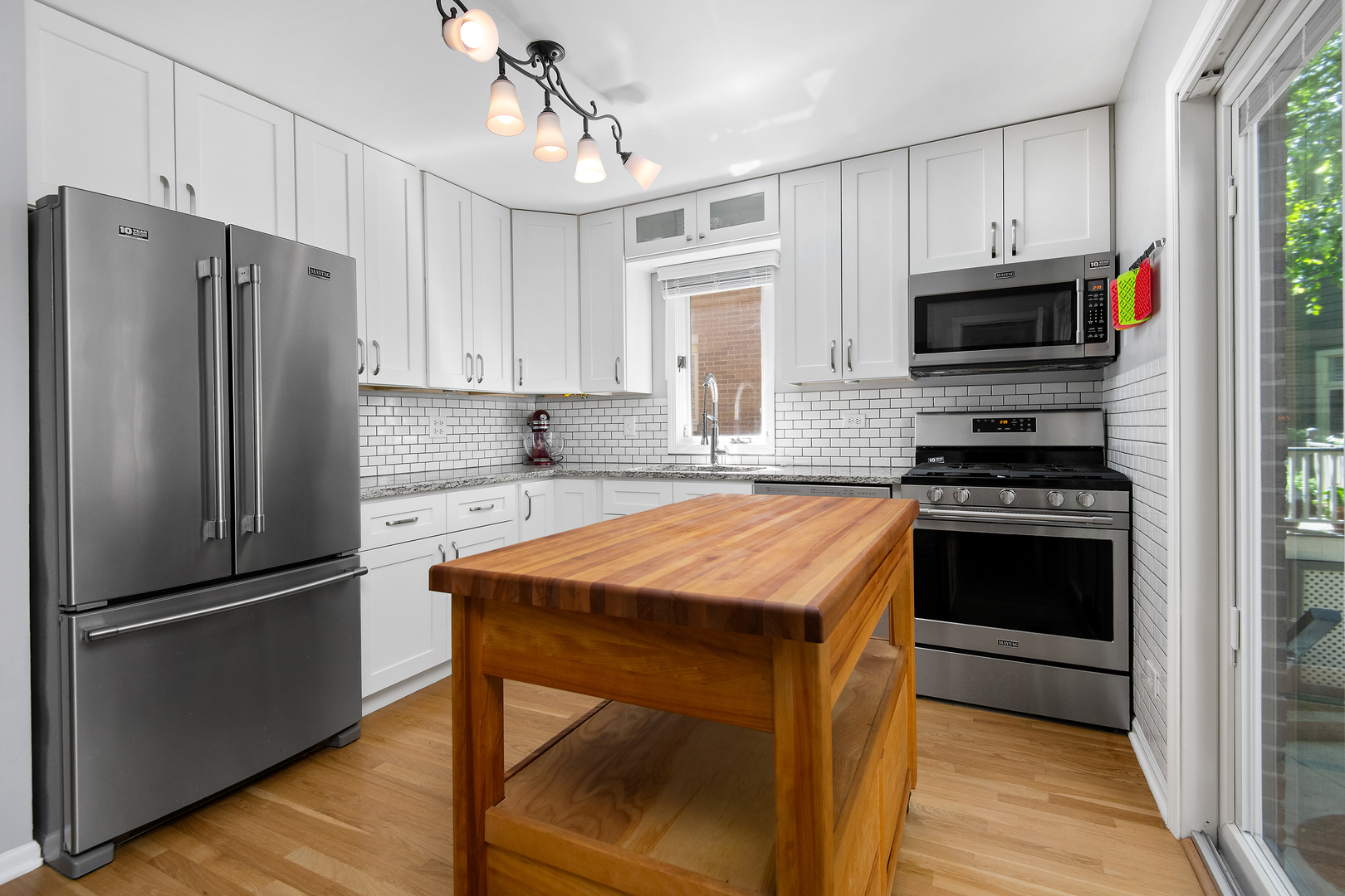 1248 W Fletcher Street Unit: A