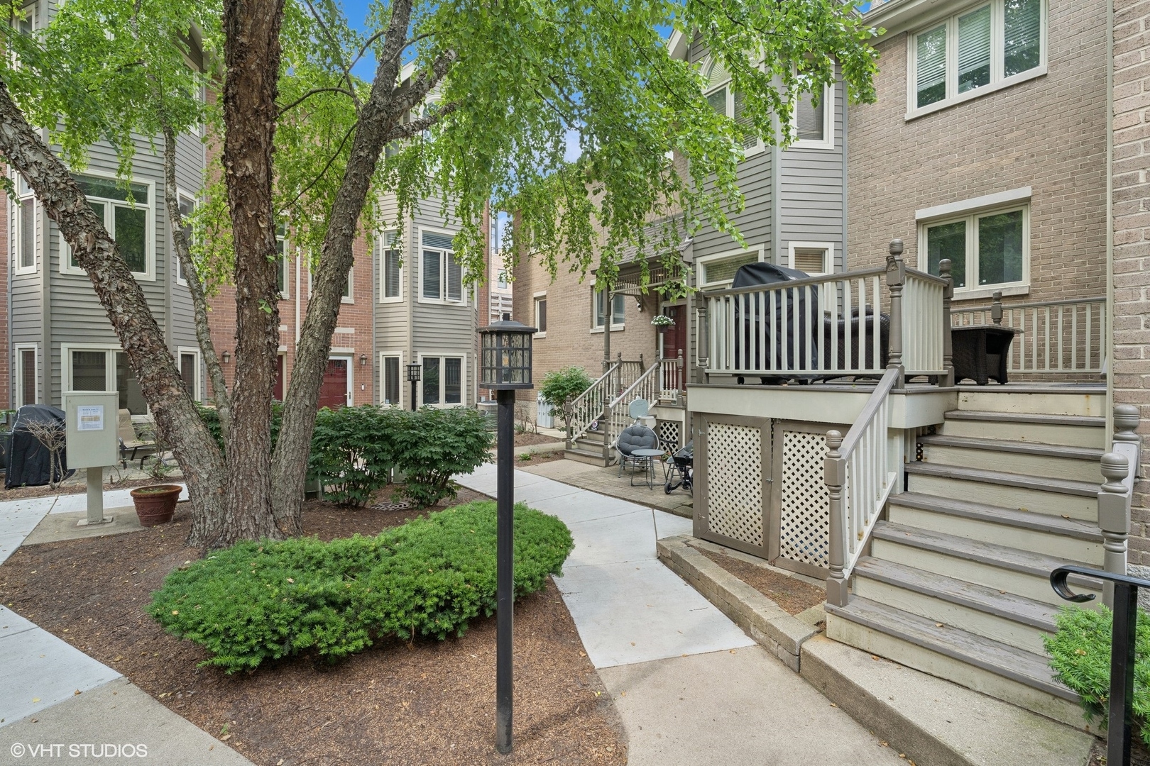 1248 W Fletcher Street Unit: A