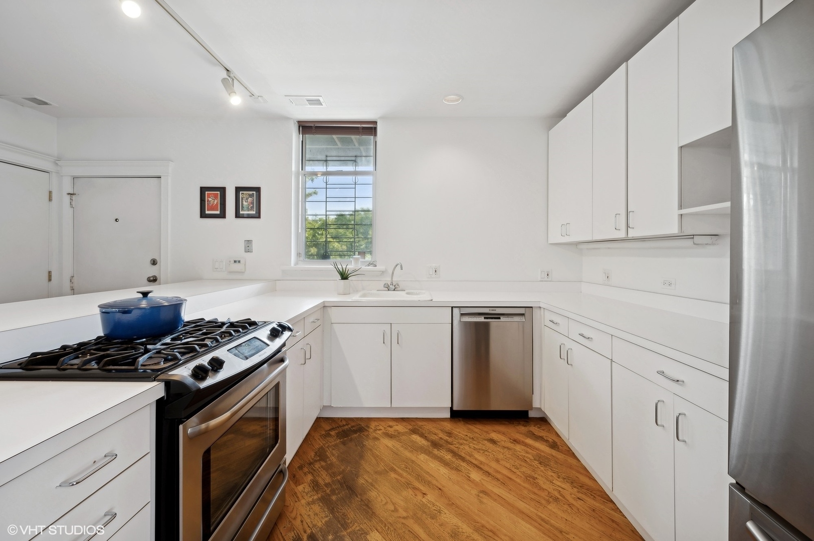 1313 N WOOD Street Unit: 3