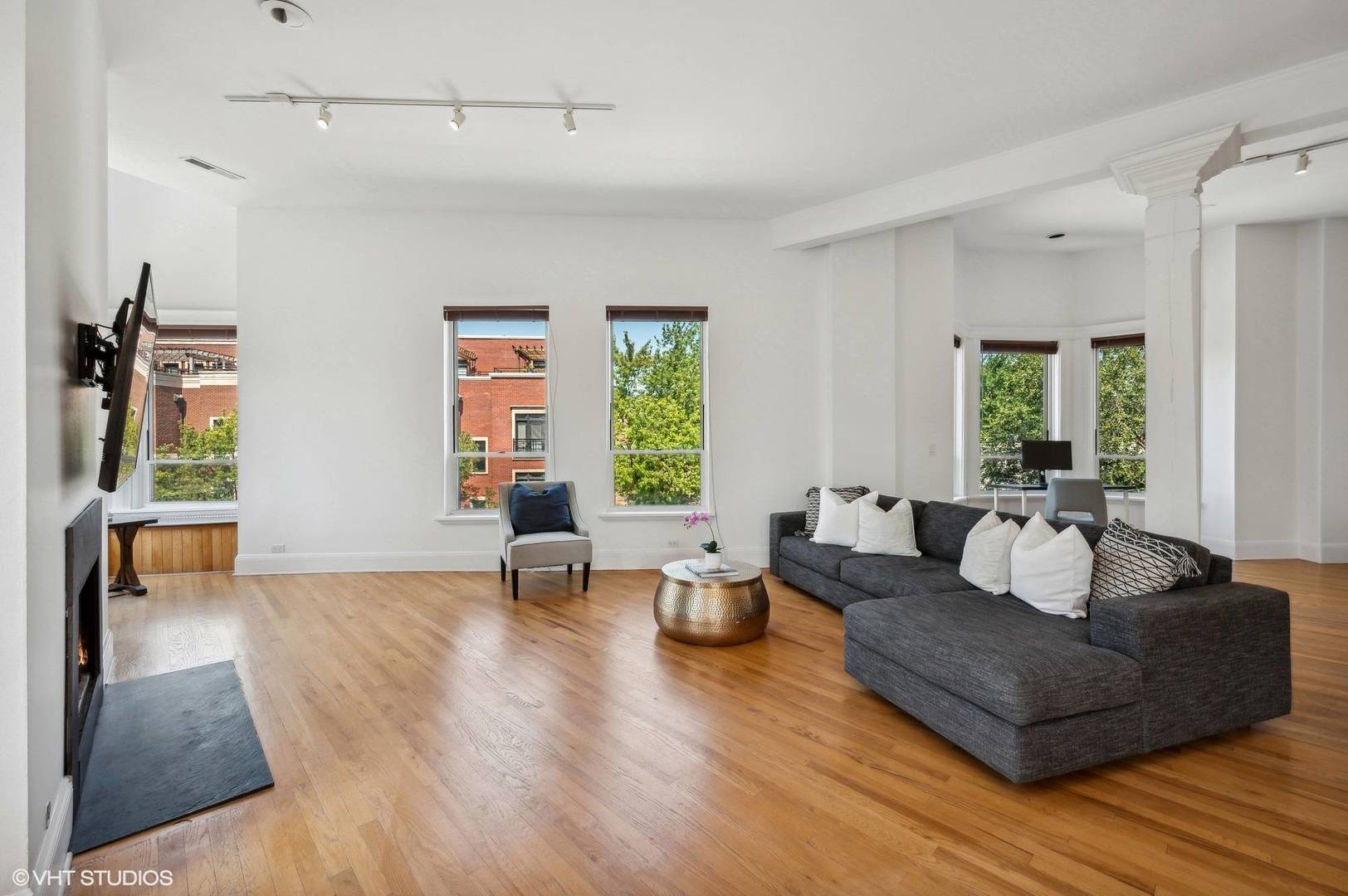 1313 N WOOD Street Unit: 3