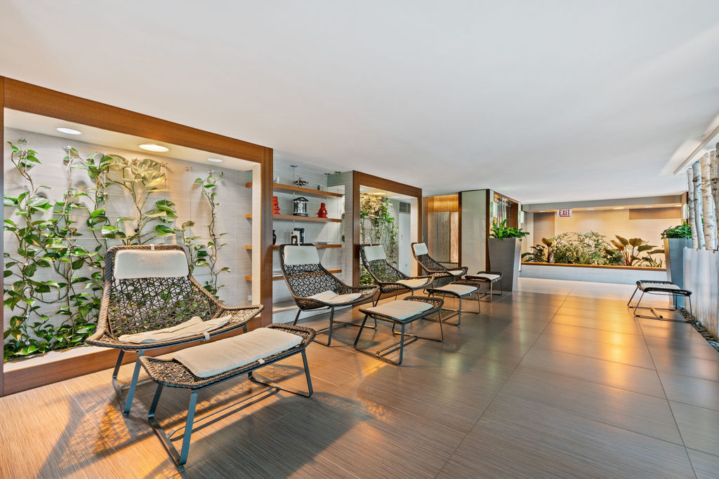 400 E RANDOLPH Street Unit: 2525