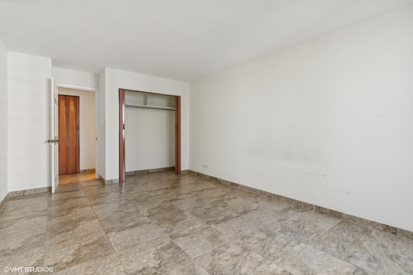 400 E RANDOLPH Street Unit: 2525