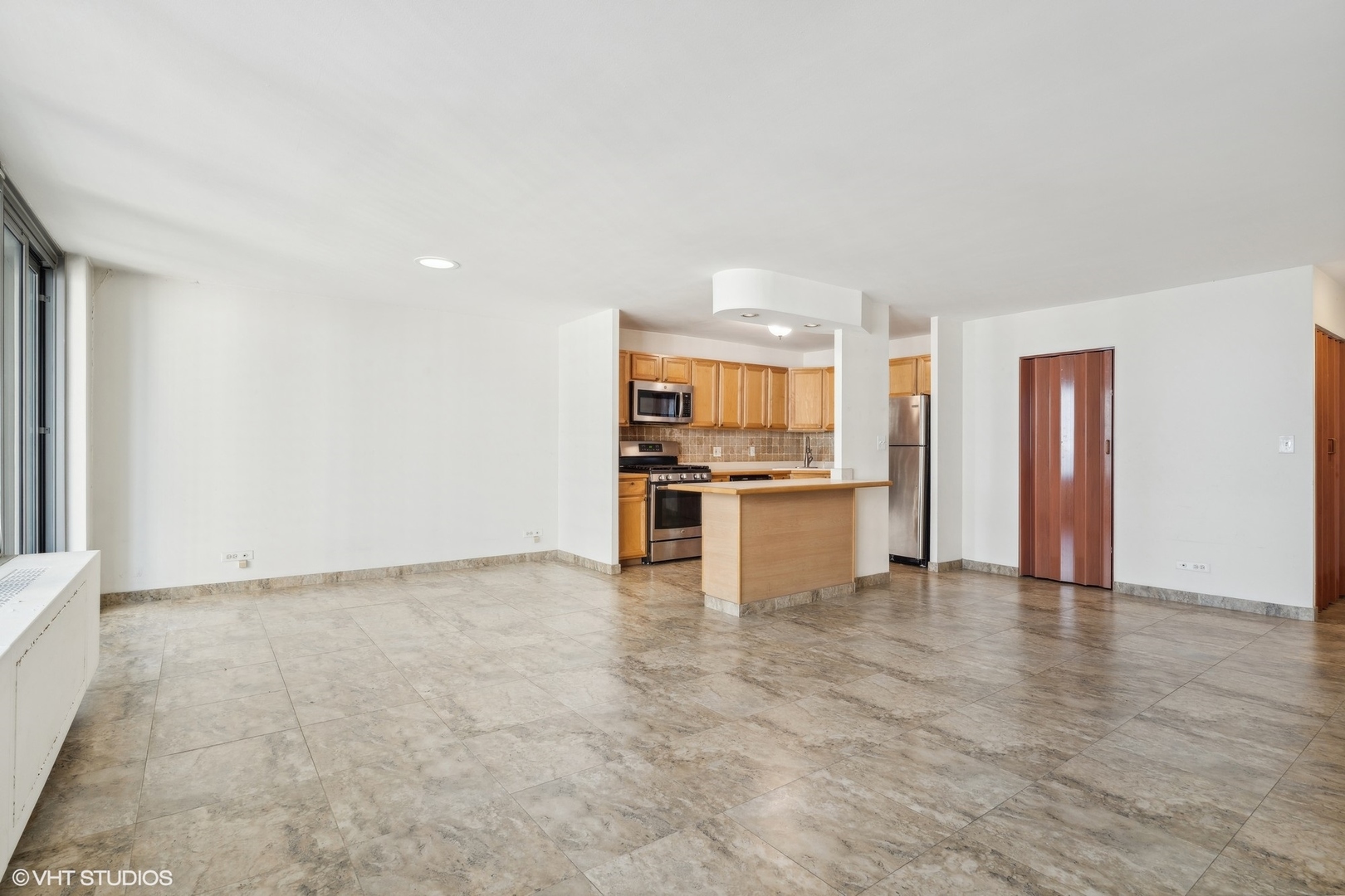 400 E RANDOLPH Street Unit: 2525