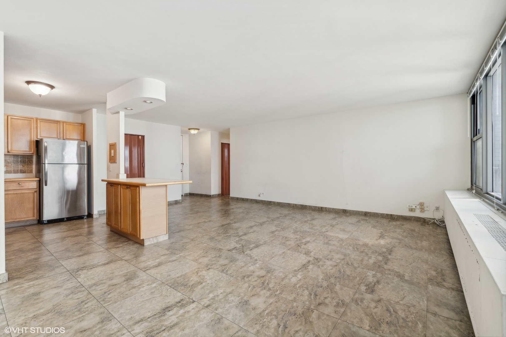 400 E RANDOLPH Street Unit: 2525