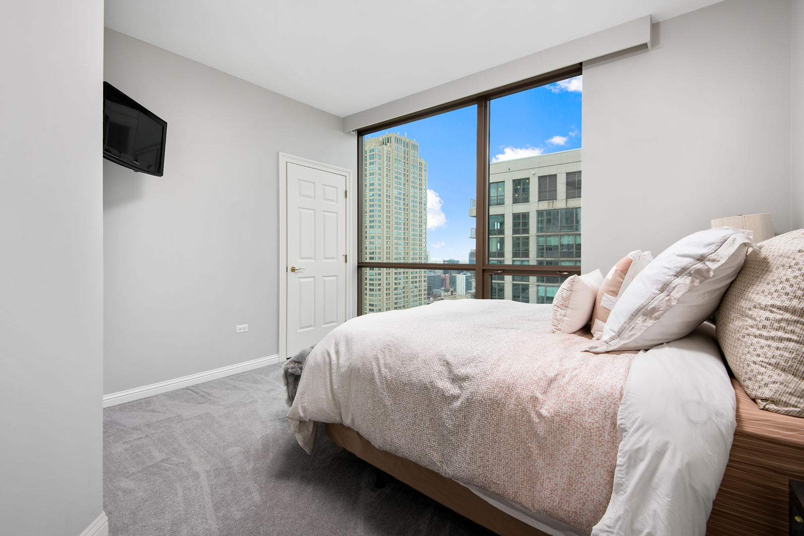 21 E Huron Street Unit: 3503
