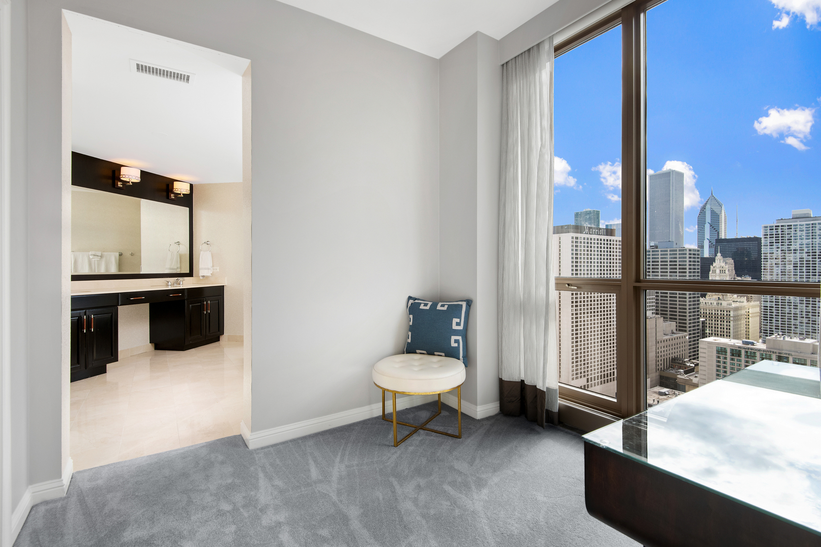 21 E Huron Street Unit: 3503