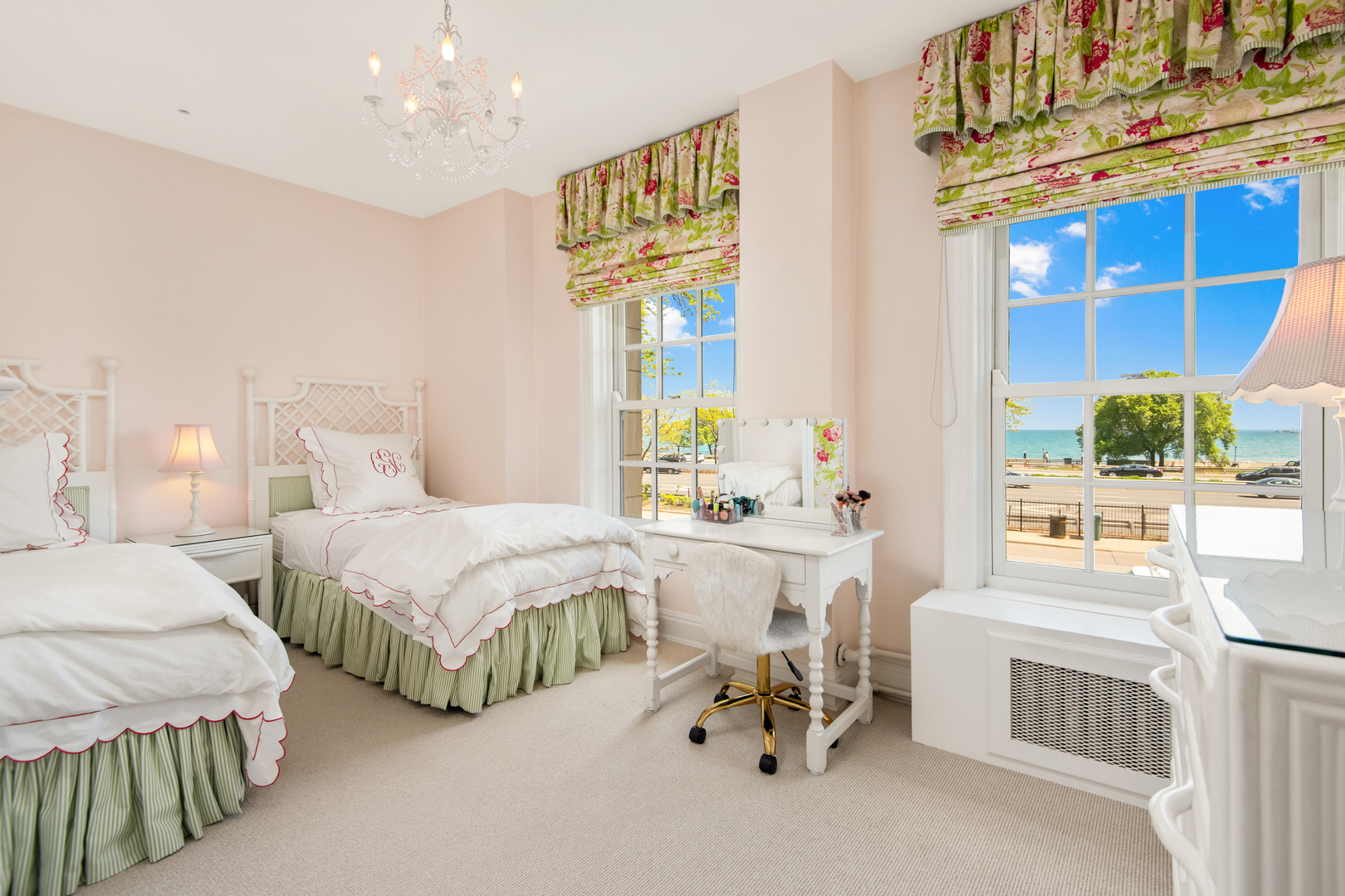 1200 N Lake Shore Drive Unit: M3