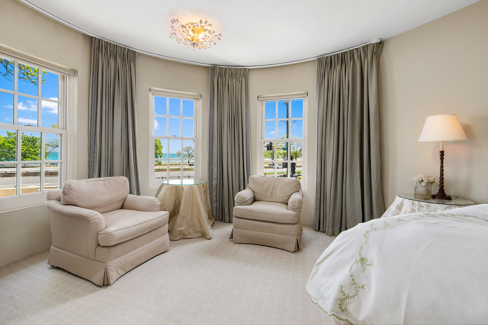 1200 N Lake Shore Drive Unit: M3